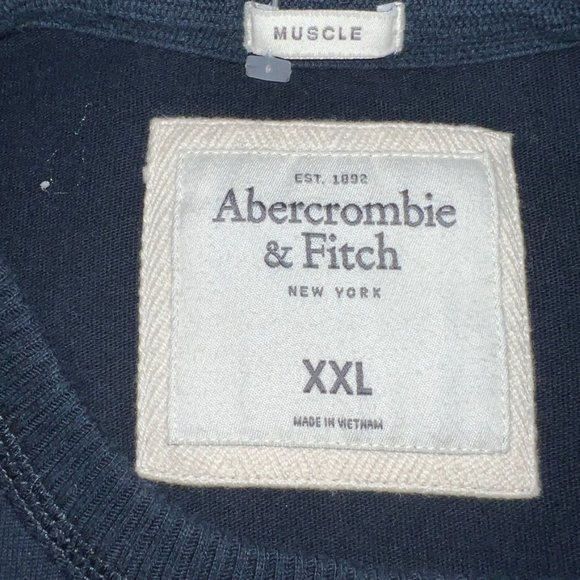 Abercrombie and Fitch Long Sleeved T- Size XXL - Picture 2 of 4